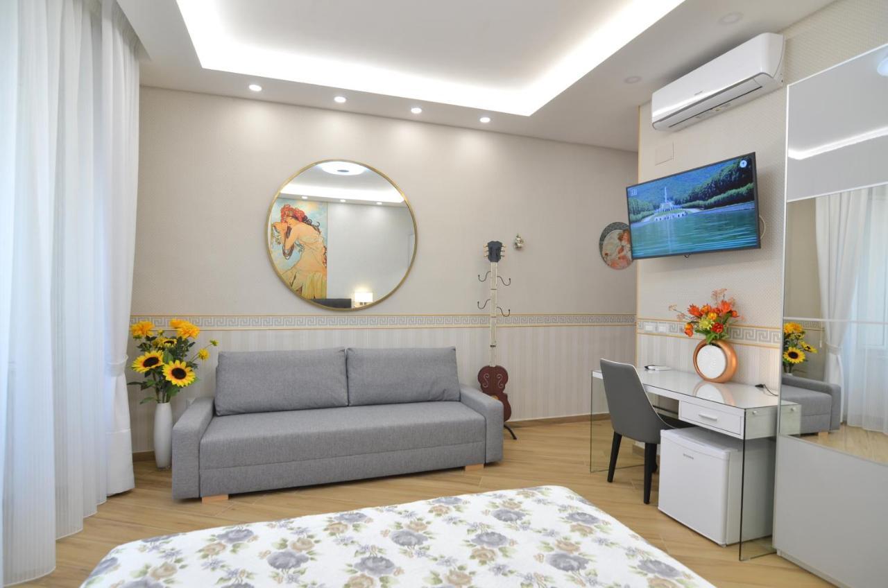Caserta Deluxe Bis Exterior foto